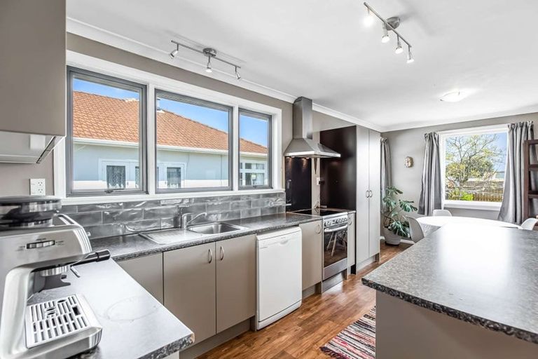 Photo of property in 11 George Street, Levin, 5510