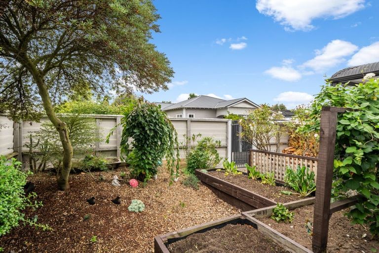 Photo of property in 12 Medway Street, Richmond, Christchurch, 8013