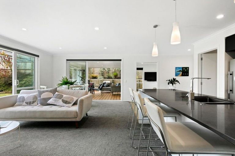 Photo of property in 22 Ballintoy Park Drive, Welcome Bay, Tauranga, 3175