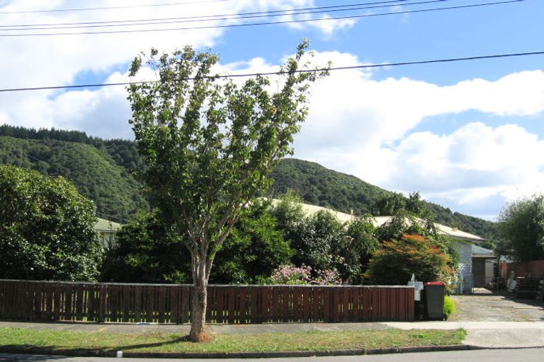 Photo of property in 13 Hector Grove, Trentham, Upper Hutt, 5018