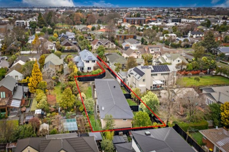 Photo of property in 112a Totara Street, Riccarton, Christchurch, 8041