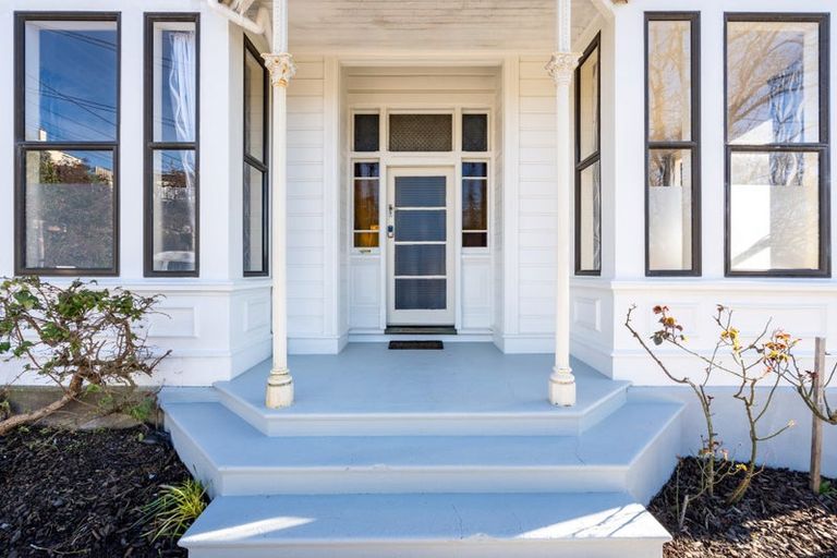 Photo of property in 68 Grosvenor Street, Kensington, Dunedin, 9011