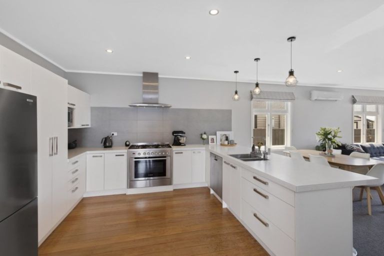 Photo of property in 21 Pilmuir Street, Hutt Central, Lower Hutt, 5010