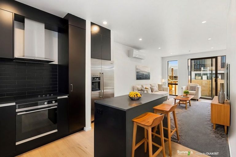 Photo of property in 12 Kamahi Place, Paraparaumu, 5032