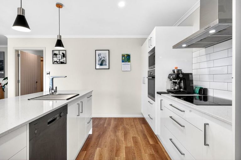 Photo of property in 5 Tarata Grove, Lansdowne, Masterton, 5810