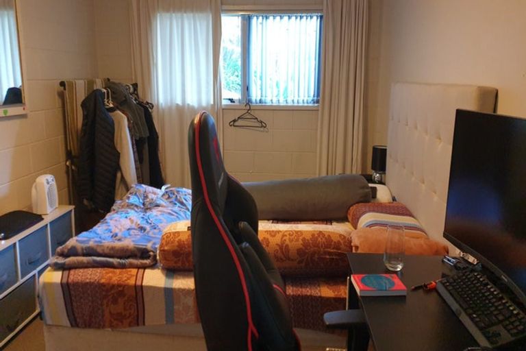 Photo of property in 41 Cockayne Crescent, Sunnynook, Auckland, 0620