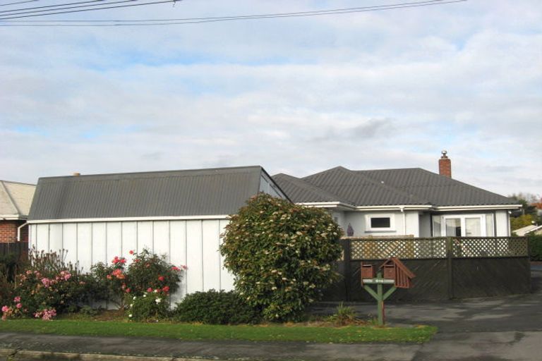 Photo of property in 2/73 Vagues Road, Northcote, Christchurch, 8052