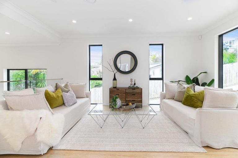 Photo of property in 1/11a Falstone Lane, Browns Bay, Auckland, 0630