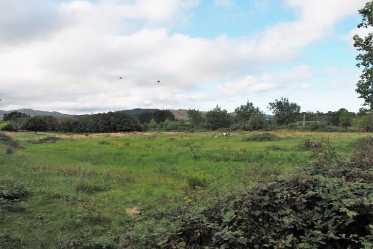 Photo of property in 2-8 Plimmer Terrace, Shannon, 4821