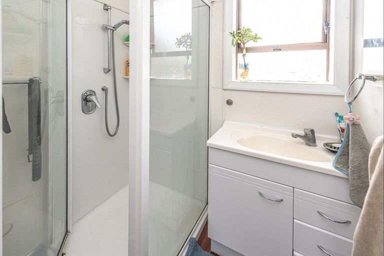 Photo of property in 28 Konini Street, Tawhero, Whanganui, 4501