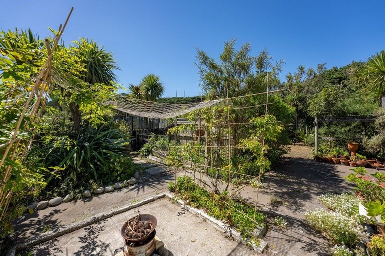 Photo of property in 16 Rangiuru Road, Otaki Beach, Otaki, 5512