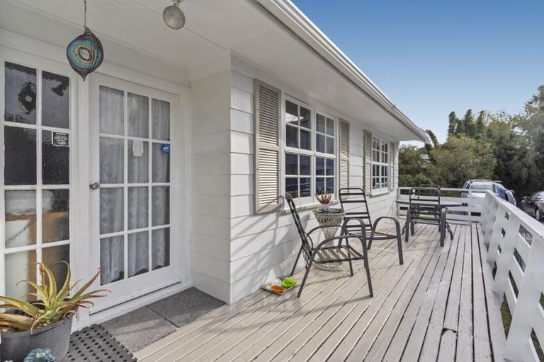 Photo of property in 41 Vina Place, Massey, Auckland, 0614