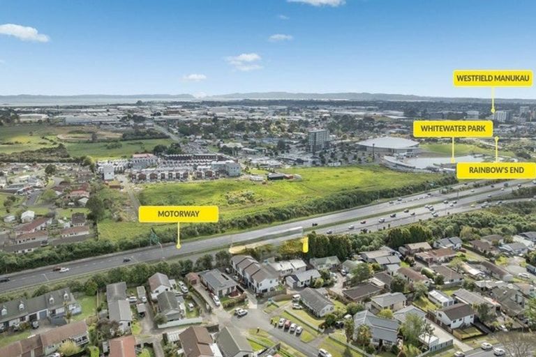 Photo of property in 11b Kimdale Place, Totara Heights, Auckland, 2105