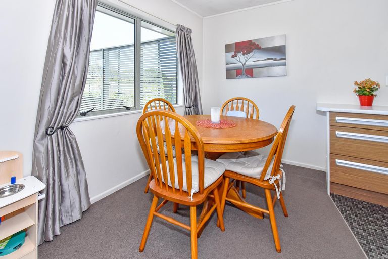 Photo of property in 518a Great South Road, Rosehill, Papakura, 2113