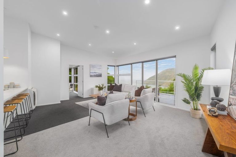 Photo of property in 8 Cass Bay Place, Cass Bay, Lyttelton, 8082
