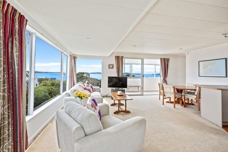 Photo of property in 15 Kotuku Place, Snells Beach, 0920
