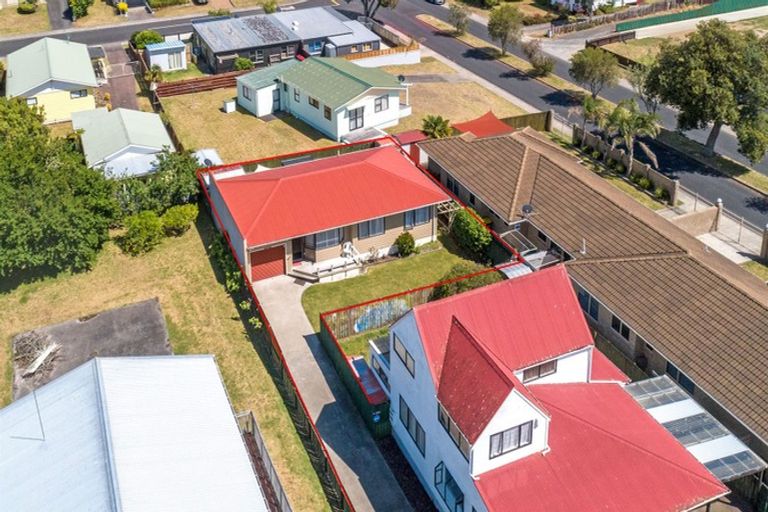 Photo of property in 327b Port Road, Whangamata, 3620