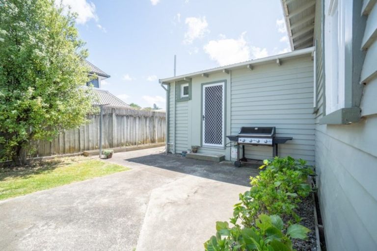 Photo of property in 40 Kingswood Street, Takaro, Palmerston North, 4412