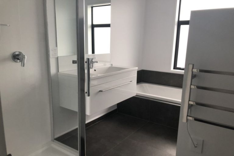 Photo of property in 5 Bellbird Lane, Marshland, Christchurch, 8083