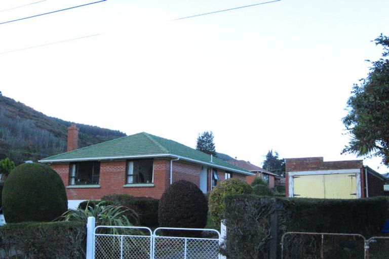 Photo of property in 26 Manuka Street, Ravensbourne, Dunedin, 9022