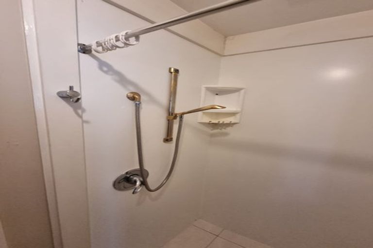 Photo of property in 9 Rangitane Street, Maupuia, Wellington, 6022