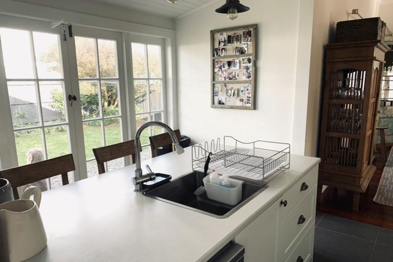 Photo of property in 72 William Street, Petone, Lower Hutt, 5012