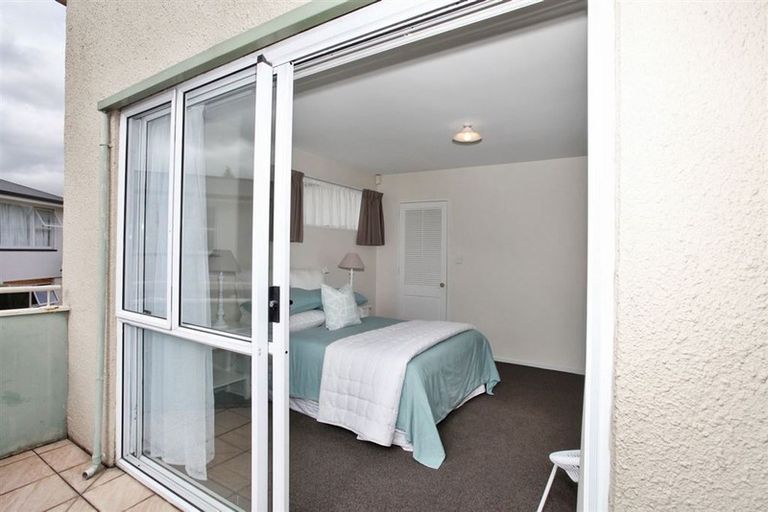 Photo of property in 2/27 Maxwell Street, Riccarton, Christchurch, 8041