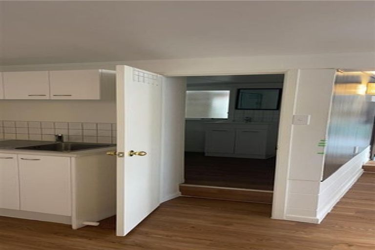 Photo of property in 209a Sturges Road, Henderson, Auckland, 0612