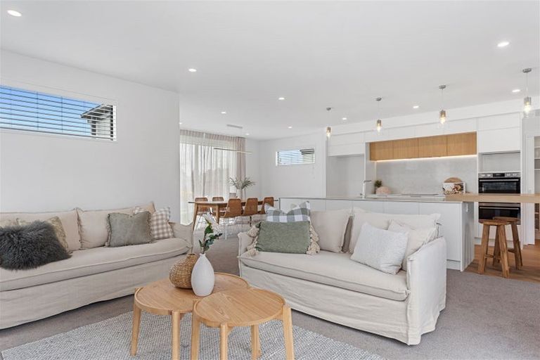 Photo of property in 22 Mcquillan Avenue, Woodend, 7610