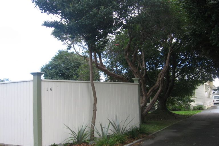 Photo of property in 16 Hinemoa Street, Waiwhetu, Lower Hutt, 5010