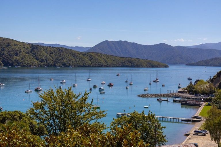 Photo of property in 362a Waikawa Road, Waikawa, Picton, 7220