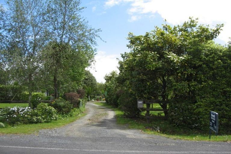 Photo of property in 122 Boord Crescent, Kumeu, 0891