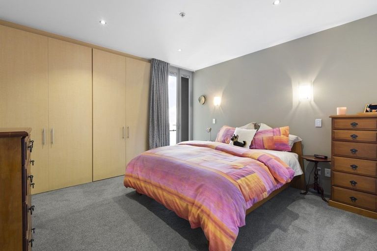 Photo of property in Sanctum Apartment, 10 Ebor Street, Te Aro, Wellington, 6011