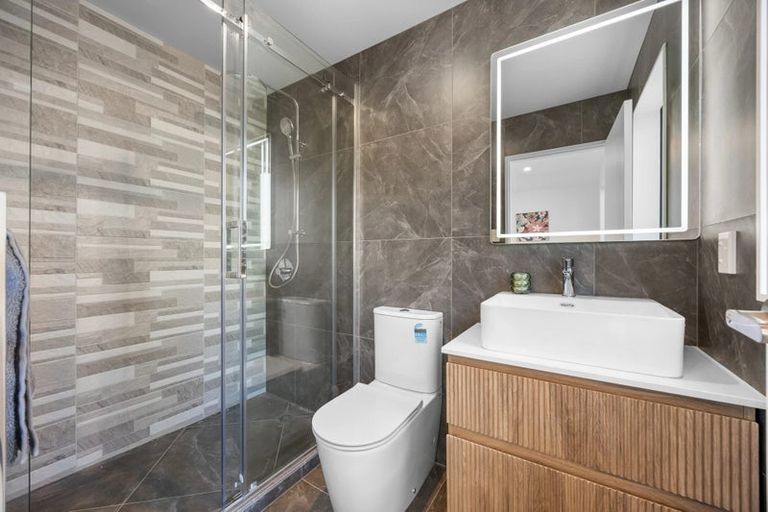 Photo of property in 3 Tinaku Road, Flat Bush, Auckland, 2019