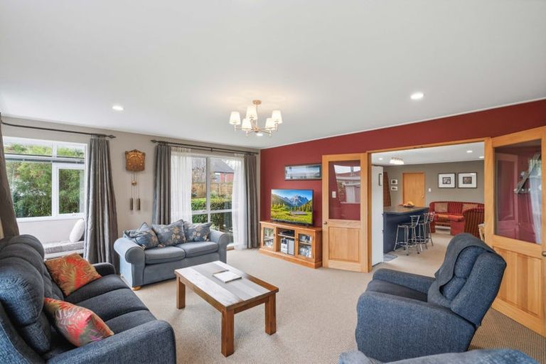 Photo of property in 724 Queens Drive, Waikiwi, Invercargill, 9810