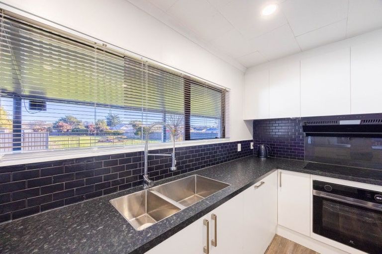 Photo of property in 20 Shanly Street, Waipawa, 4210