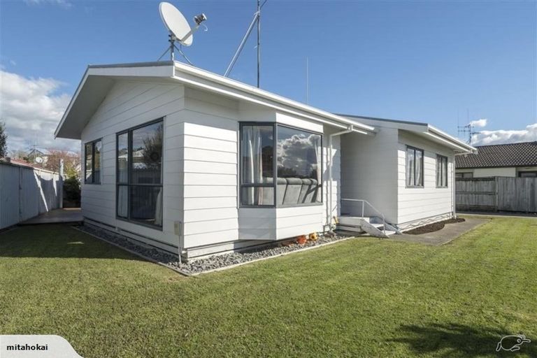 Photo of property in 21 Solomon Street, Brookfield, Tauranga, 3110