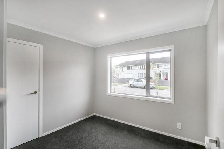 Photo of property in 76 Ruahine Street, Paraparaumu, 5032