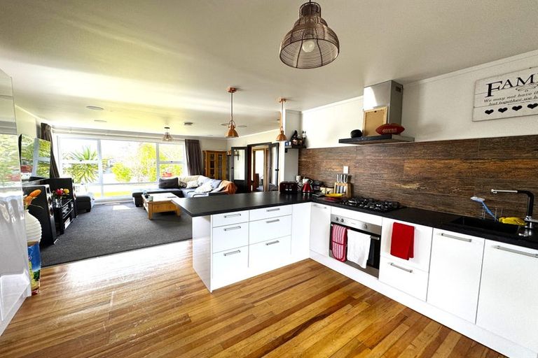 Photo of property in 26 Peters Avenue, Cloverlea, Palmerston North, 4412