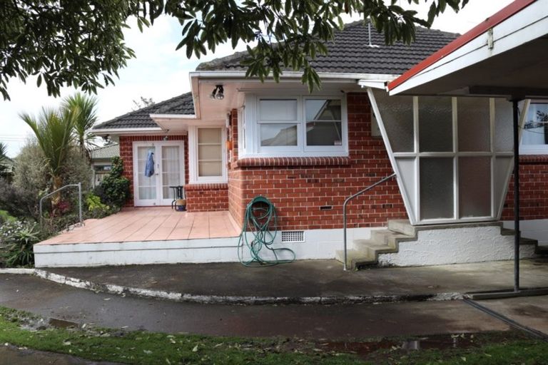 Photo of property in 97 Clevedon Road, Papakura, 2110