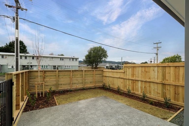 Photo of property in 76 Ruahine Street, Paraparaumu, 5032