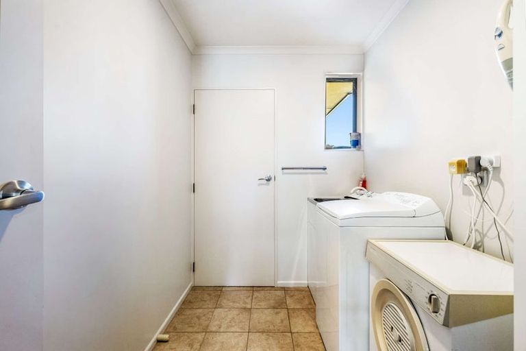 Photo of property in 19 De Castro Drive, Blenheim, 7201