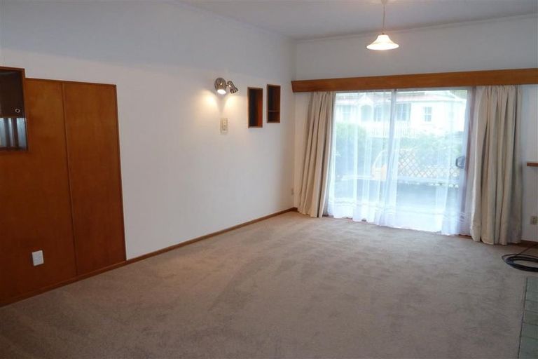 Photo of property in 39 Milton Road, Bluff Hill, Napier, 4110