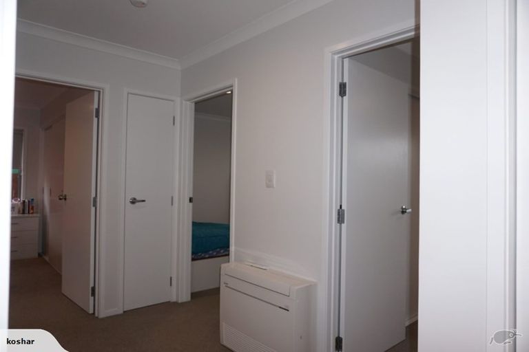 Photo of property in 27a Kirrie Avenue, Te Atatu South, Auckland, 0610