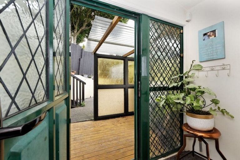 Photo of property in 53 Don Buck Road, Massey, Auckland, 0614