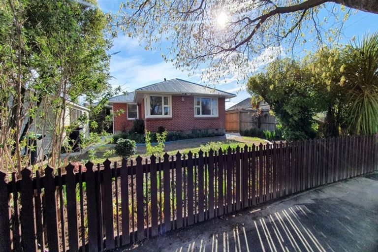 Photo of property in 1/44 Pinehurst Crescent, Russley, Christchurch, 8042