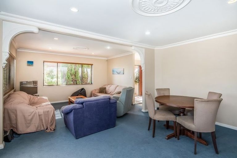 Photo of property in 2/49 College Road, Northcote, Auckland, 0627