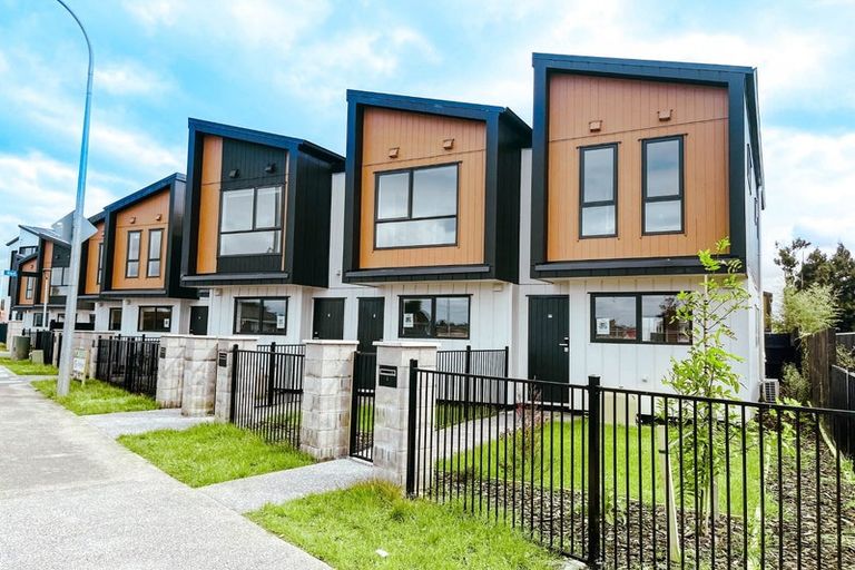 Photo of property in 11 Red Arches Road, Henderson, Auckland, 0610