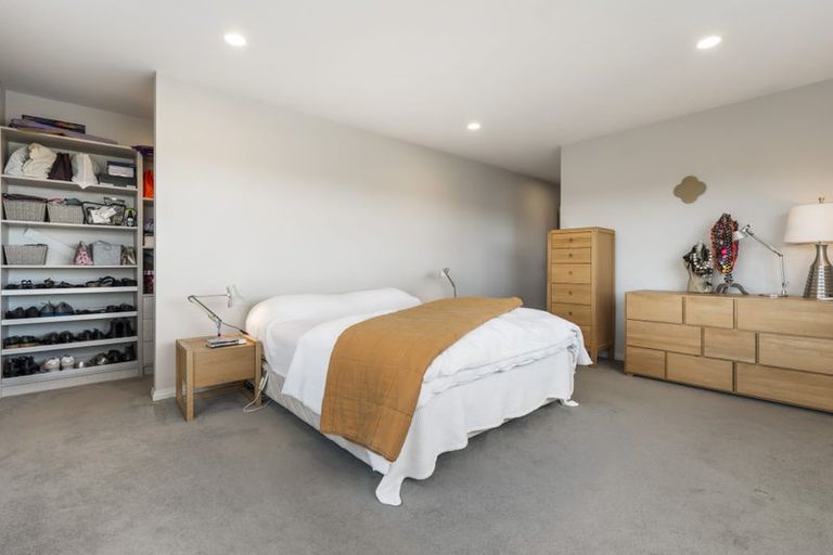 Photo of property in 33 Caldera Drive, Long Bay, Auckland, 0630