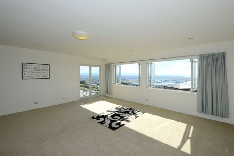 Photo of property in 4 Clearview Lane, Mount Pleasant, Christchurch, 8081